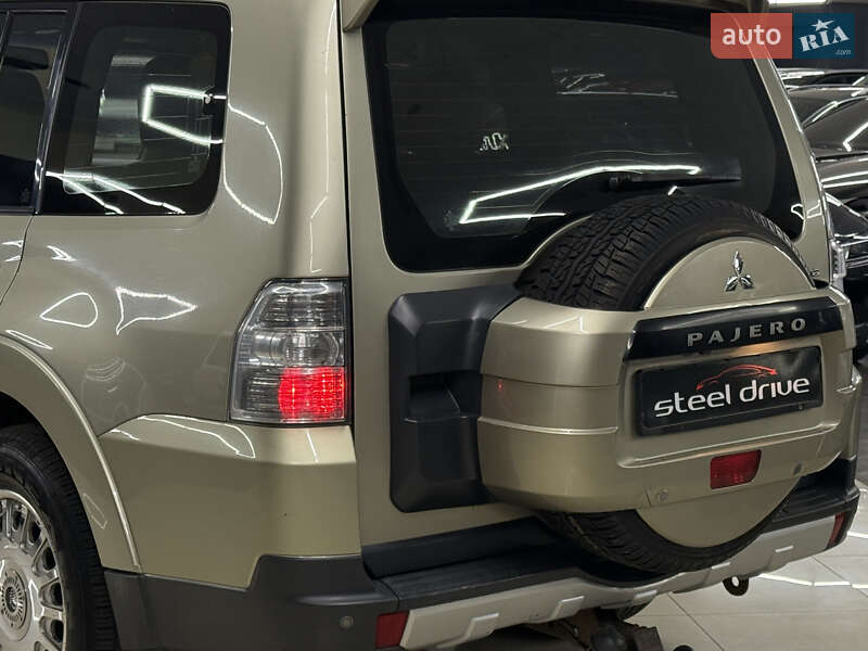 Позашляховик / Кросовер Mitsubishi Pajero Wagon 2008 в Миколаєві