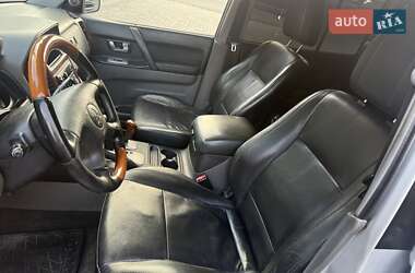 Позашляховик / Кросовер Mitsubishi Pajero Wagon 2003 в 