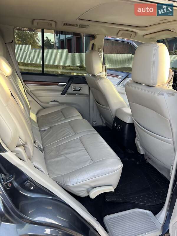 Позашляховик / Кросовер Mitsubishi Pajero Wagon 2007 в Сторожинці фото 3 Позашляховик / Кросовер Mitsubishi Pajero Wagon 2007 в Сторожинці