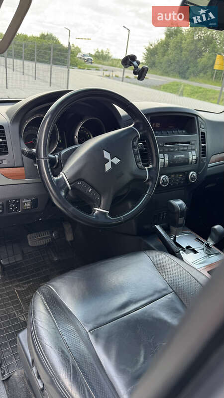 Позашляховик / Кросовер Mitsubishi Pajero Wagon 2007 в Буську фото 11 Позашляховик / Кросовер Mitsubishi Pajero Wagon 2007 в Буську