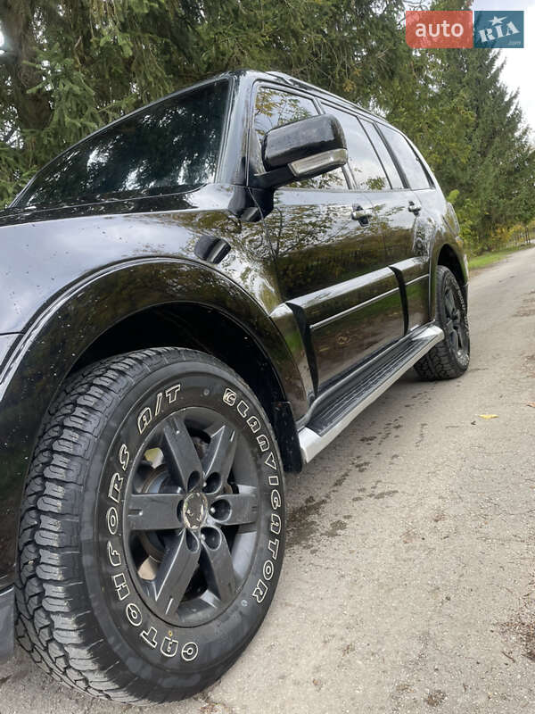 Внедорожник / Кроссовер Mitsubishi Pajero Wagon 2008 в Тернополе