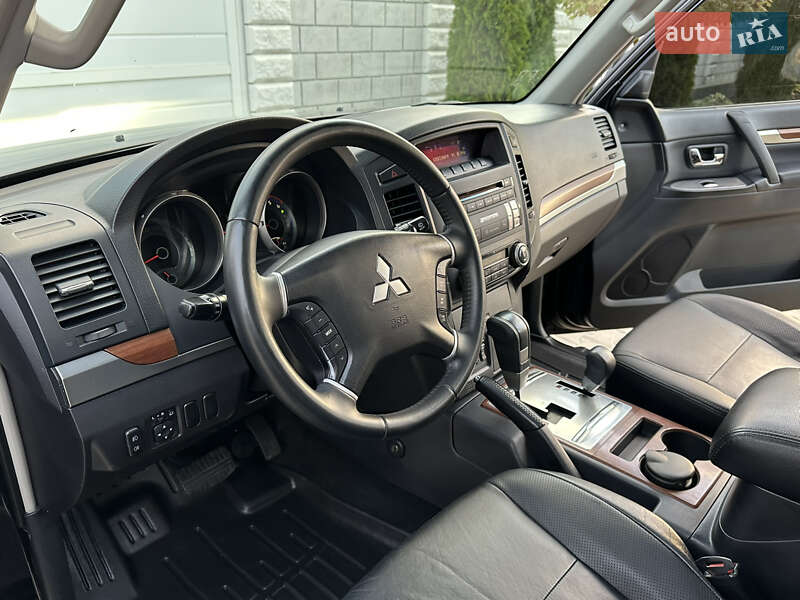 Позашляховик / Кросовер Mitsubishi Pajero Wagon 2007 в Одесі
