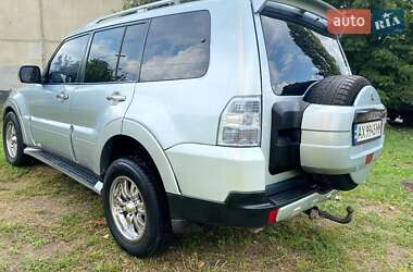 Внедорожник / Кроссовер Mitsubishi Pajero Wagon 2007 в 
