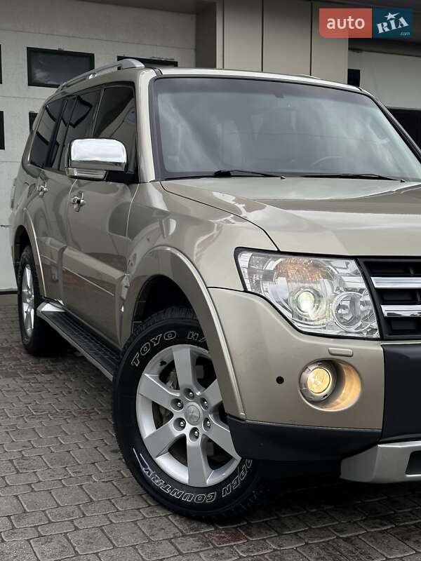 Позашляховик / Кросовер Mitsubishi Pajero Wagon 2007 в Миколаєві