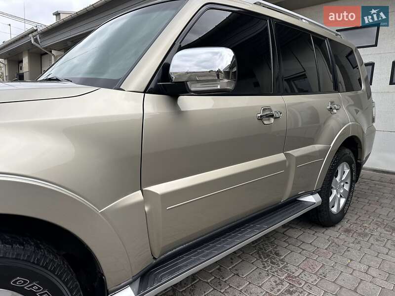 Позашляховик / Кросовер Mitsubishi Pajero Wagon 2007 в Миколаєві