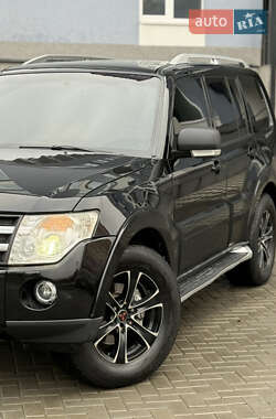 Внедорожник / Кроссовер Mitsubishi Pajero Wagon 2007 в 