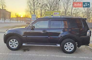 Позашляховик / Кросовер Mitsubishi Pajero Wagon 2010 в  фото 11 Позашляховик / Кросовер Mitsubishi Pajero Wagon 2010 в