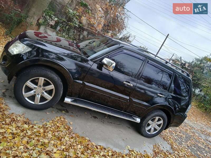 Внедорожник / Кроссовер Mitsubishi Pajero Wagon 2014 в Виннице фото Внедорожник / Кроссовер Mitsubishi Pajero Wagon 2014 в Виннице