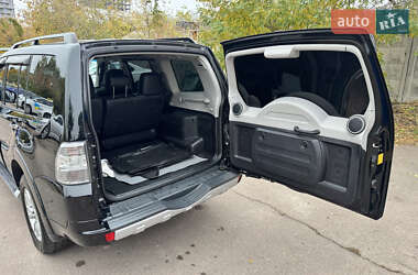 Внедорожник / Кроссовер Mitsubishi Pajero Wagon 2012 в 