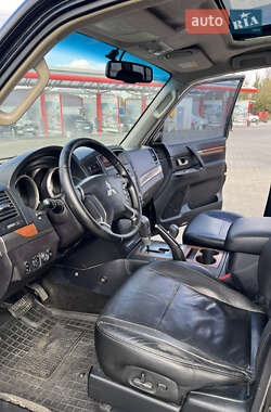 Внедорожник / Кроссовер Mitsubishi Pajero Wagon 2007 в 