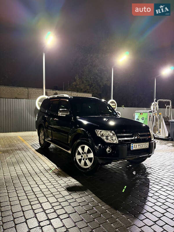 Внедорожник / Кроссовер Mitsubishi Pajero Wagon 2008 в Харькове фото 4 Внедорожник / Кроссовер Mitsubishi Pajero Wagon 2008 в Харькове