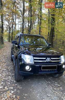 Позашляховик / Кросовер Mitsubishi Pajero Wagon 2008 в  фото 50 Позашляховик / Кросовер Mitsubishi Pajero Wagon 2008 в