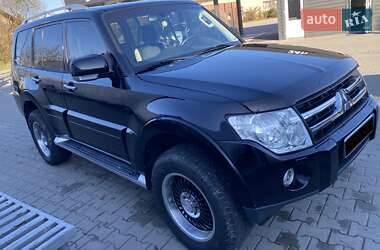 Позашляховик / Кросовер Mitsubishi Pajero Wagon 2008 в  фото 62 Позашляховик / Кросовер Mitsubishi Pajero Wagon 2008 в