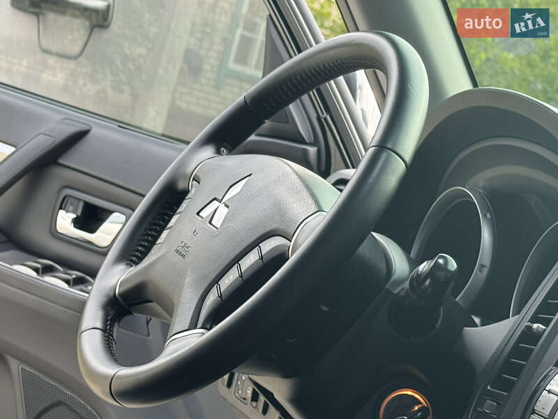 Позашляховик / Кросовер Mitsubishi Pajero Wagon 2008 в Дніпрі фото 20 Позашляховик / Кросовер Mitsubishi Pajero Wagon 2008 в Дніпрі