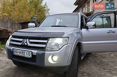 Позашляховик / Кросовер Mitsubishi Pajero Wagon 2008 в 