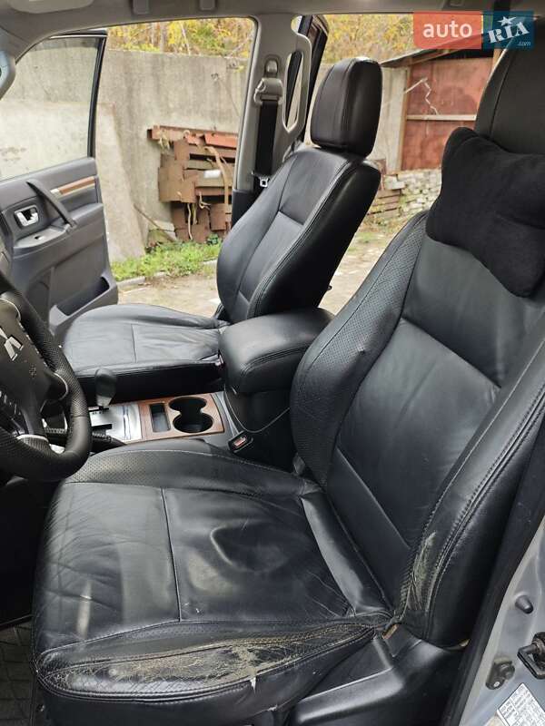 Внедорожник / Кроссовер Mitsubishi Pajero Wagon 2008 в Киеве