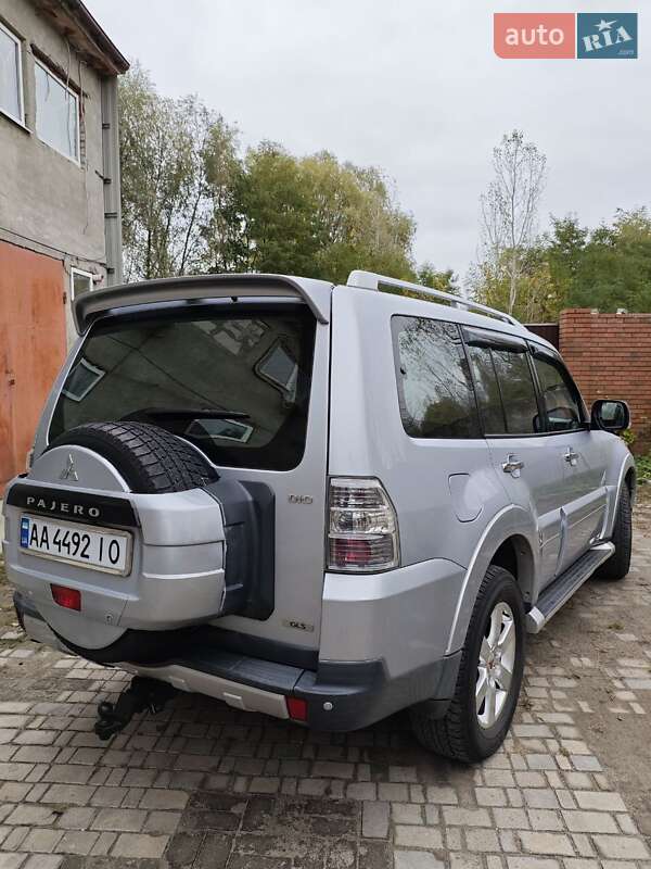 Внедорожник / Кроссовер Mitsubishi Pajero Wagon 2008 в Киеве