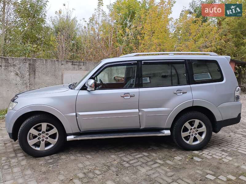 Внедорожник / Кроссовер Mitsubishi Pajero Wagon 2008 в Киеве
