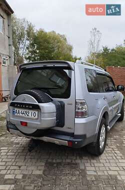 Позашляховик / Кросовер Mitsubishi Pajero Wagon 2008 в 