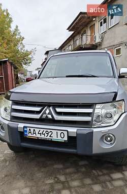 Позашляховик / Кросовер Mitsubishi Pajero Wagon 2008 в 