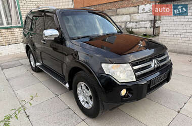 Позашляховик / Кросовер Mitsubishi Pajero Wagon 2007 в  фото 4 Позашляховик / Кросовер Mitsubishi Pajero Wagon 2007 в