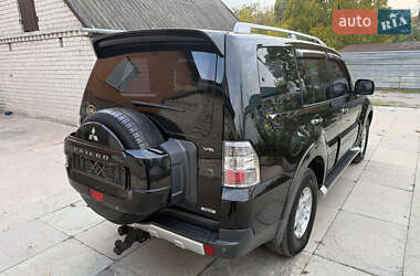 Позашляховик / Кросовер Mitsubishi Pajero Wagon 2007 в  фото 8 Позашляховик / Кросовер Mitsubishi Pajero Wagon 2007 в