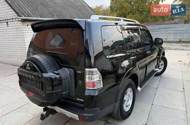 Позашляховик / Кросовер Mitsubishi Pajero Wagon 2007 в  фото 17 Позашляховик / Кросовер Mitsubishi Pajero Wagon 2007 в