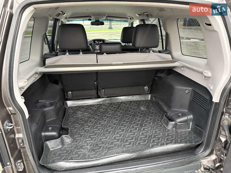 Позашляховик / Кросовер Mitsubishi Pajero Wagon 2010 в Києві