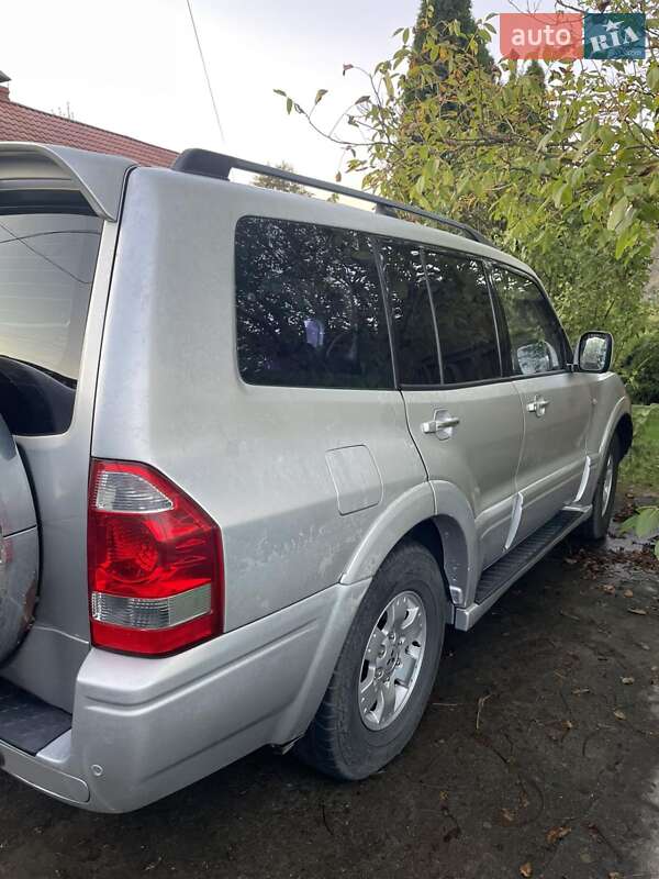 Позашляховик / Кросовер Mitsubishi Pajero Wagon 2005 в Ужгороді фото 6 Позашляховик / Кросовер Mitsubishi Pajero Wagon 2005 в Ужгороді