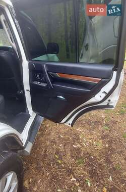 Внедорожник / Кроссовер Mitsubishi Pajero Wagon 2011 в 