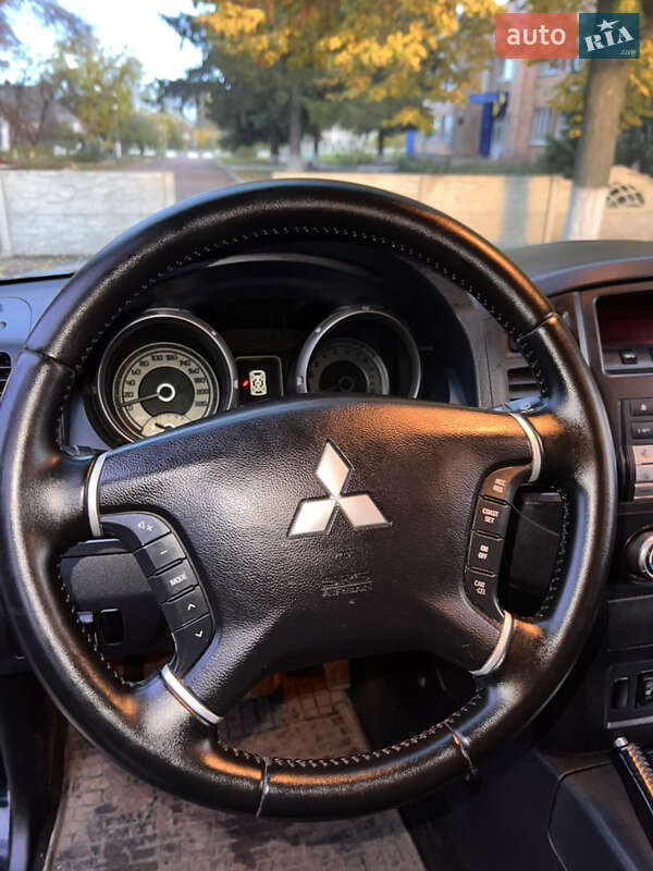 Внедорожник / Кроссовер Mitsubishi Pajero Wagon 2007 в Полтаве фото 8 Внедорожник / Кроссовер Mitsubishi Pajero Wagon 2007 в Полтаве
