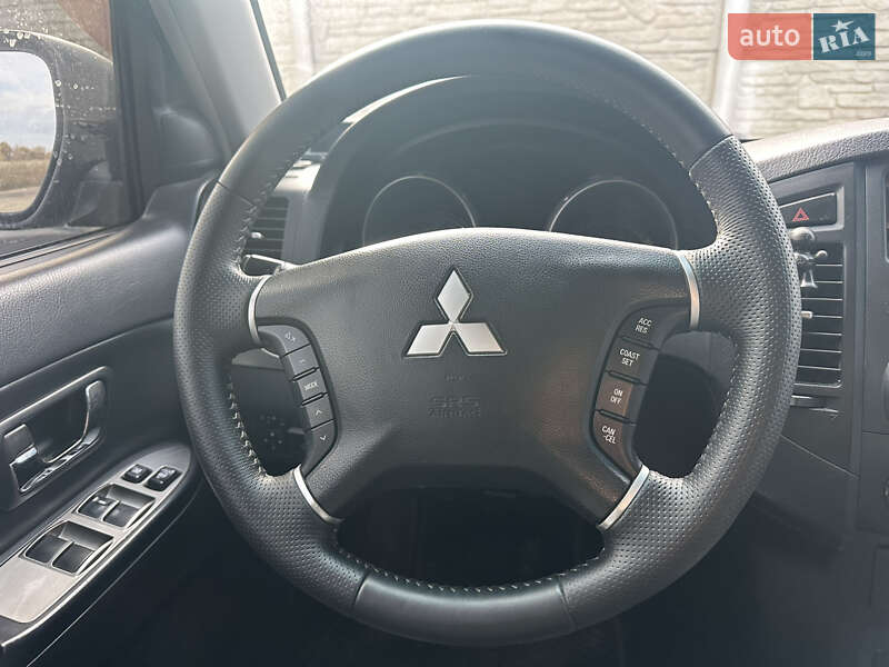 Позашляховик / Кросовер Mitsubishi Pajero Wagon 2008 в Харкові фото 2 Позашляховик / Кросовер Mitsubishi Pajero Wagon 2008 в Харкові