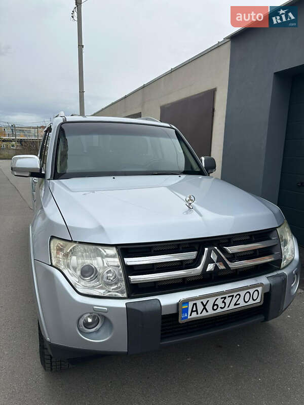Внедорожник / Кроссовер Mitsubishi Pajero Wagon 2007 в Харькове фото 12 Внедорожник / Кроссовер Mitsubishi Pajero Wagon 2007 в Харькове