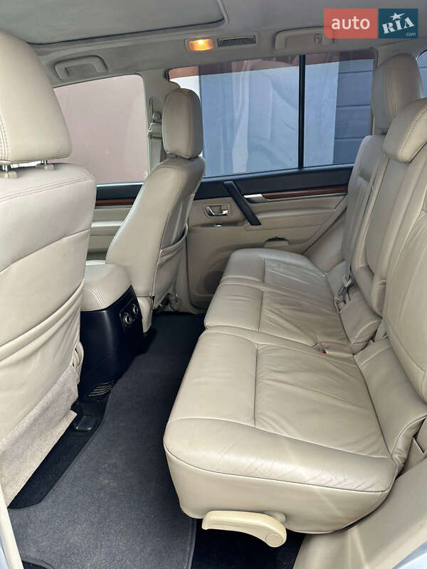 Внедорожник / Кроссовер Mitsubishi Pajero Wagon 2007 в Харькове фото 25 Внедорожник / Кроссовер Mitsubishi Pajero Wagon 2007 в Харькове