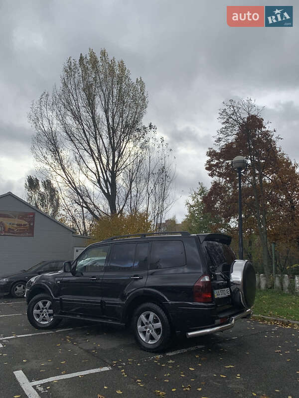 Внедорожник / Кроссовер Mitsubishi Pajero Wagon 2005 в Киеве фото 3 Внедорожник / Кроссовер Mitsubishi Pajero Wagon 2005 в Киеве