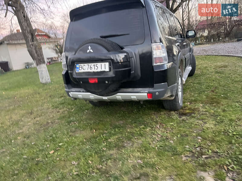 Позашляховик / Кросовер Mitsubishi Pajero Wagon 2008 в Львові