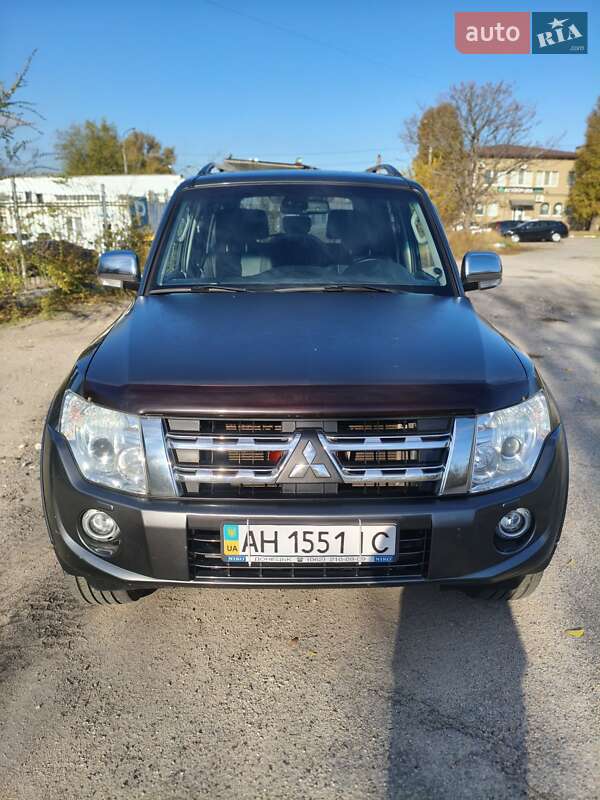 Внедорожник / Кроссовер Mitsubishi Pajero Wagon 2012 в Запорожье