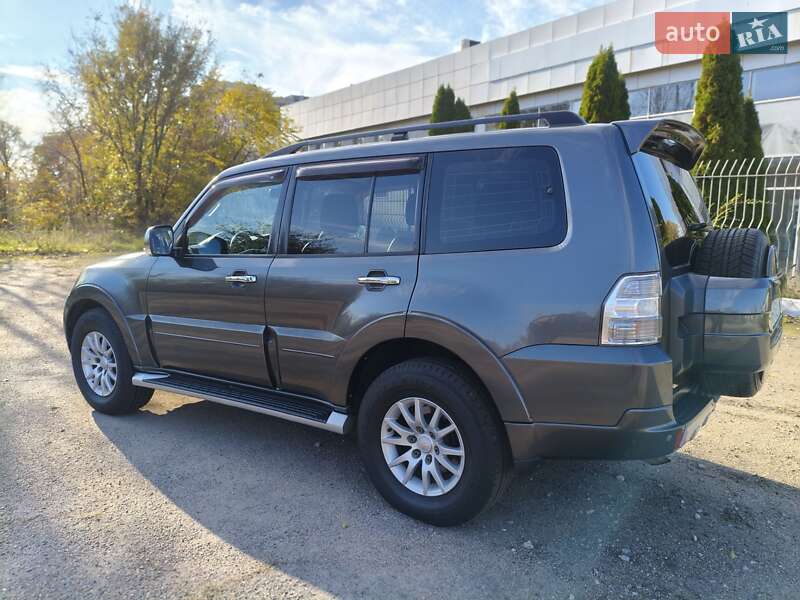 Внедорожник / Кроссовер Mitsubishi Pajero Wagon 2012 в Запорожье