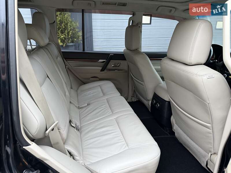 Внедорожник / Кроссовер Mitsubishi Pajero Wagon 2009 в Днепре фото 16 Внедорожник / Кроссовер Mitsubishi Pajero Wagon 2009 в Днепре