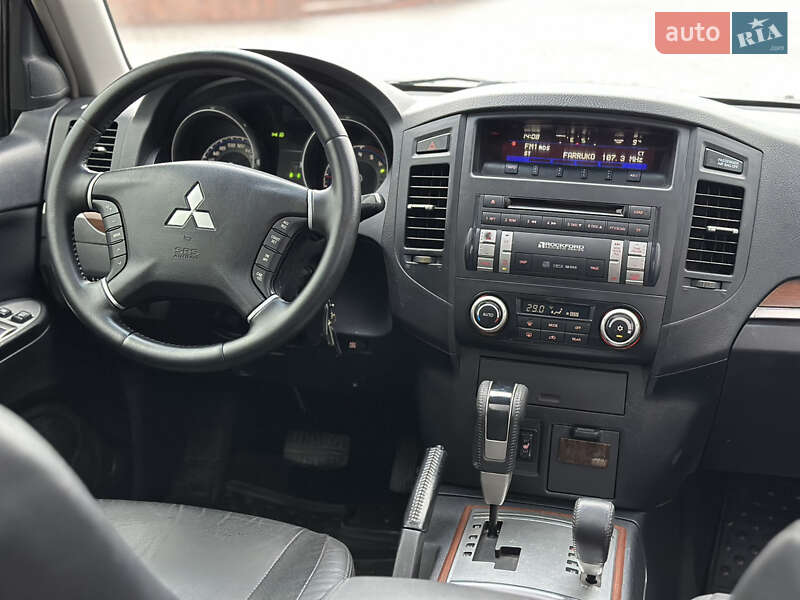 Позашляховик / Кросовер Mitsubishi Pajero Wagon 2009 в Дніпрі фото 38 Позашляховик / Кросовер Mitsubishi Pajero Wagon 2009 в Дніпрі