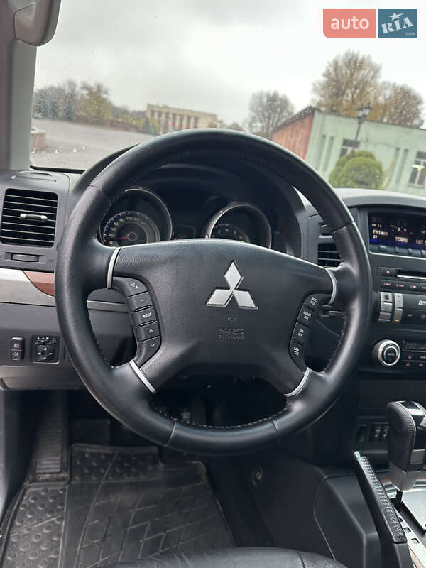 Позашляховик / Кросовер Mitsubishi Pajero Wagon 2009 в Дніпрі фото 49 Позашляховик / Кросовер Mitsubishi Pajero Wagon 2009 в Дніпрі