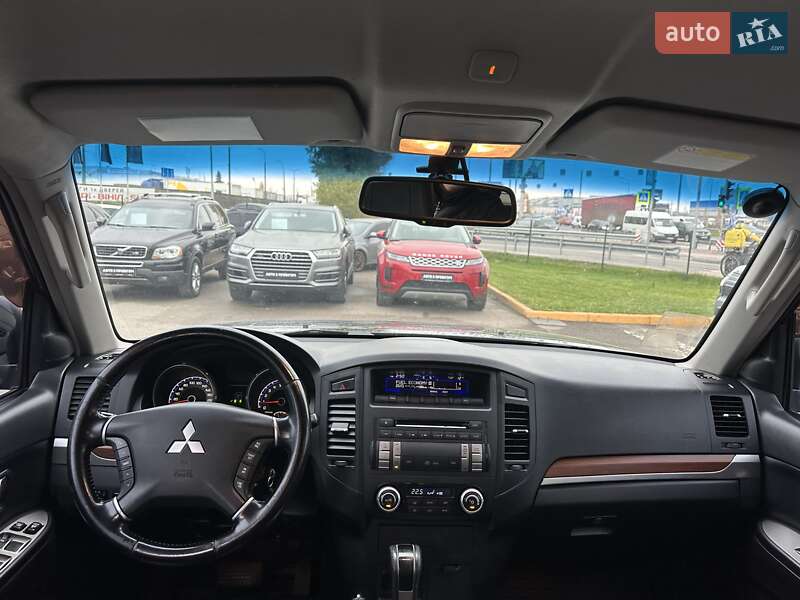 Позашляховик / Кросовер Mitsubishi Pajero Wagon 2008 в Києві