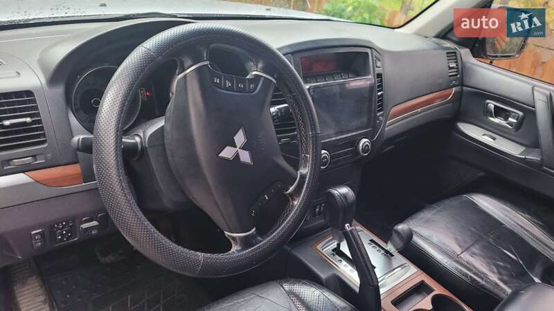 Внедорожник / Кроссовер Mitsubishi Pajero Wagon 2006 в Ужгороде