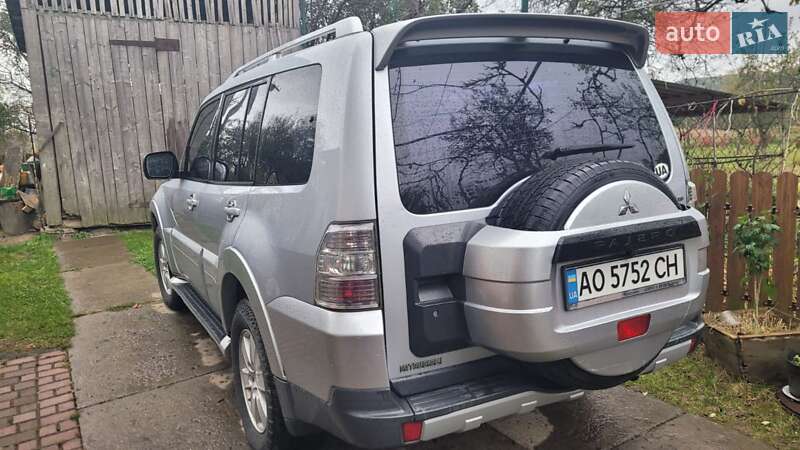 Внедорожник / Кроссовер Mitsubishi Pajero Wagon 2006 в Ужгороде