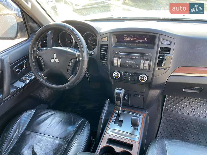 Внедорожник / Кроссовер Mitsubishi Pajero Wagon 2008 в Львове