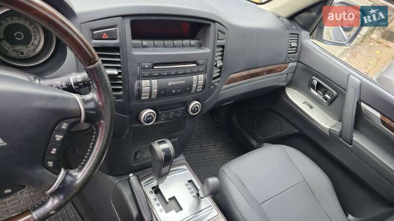 Внедорожник / Кроссовер Mitsubishi Pajero Wagon 2013 в Львове фото 12 Внедорожник / Кроссовер Mitsubishi Pajero Wagon 2013 в Львове