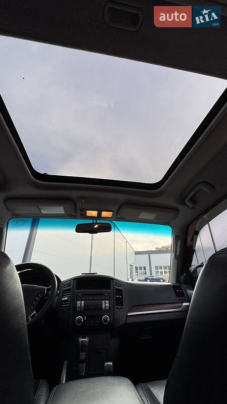 Позашляховик / Кросовер Mitsubishi Pajero Wagon 2008 в Києві фото 17 Позашляховик / Кросовер Mitsubishi Pajero Wagon 2008 в Києві