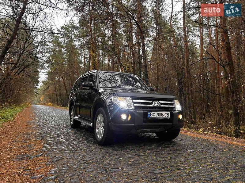 Позашляховик / Кросовер Mitsubishi Pajero Wagon 2007 в Кременці фото 10 Позашляховик / Кросовер Mitsubishi Pajero Wagon 2007 в Кременці