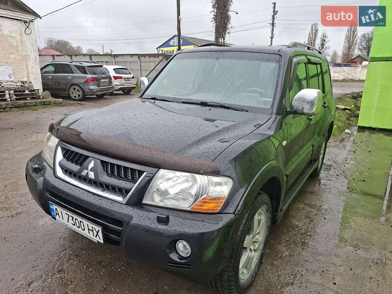 Позашляховик / Кросовер Mitsubishi Pajero Wagon 2005 в Києві