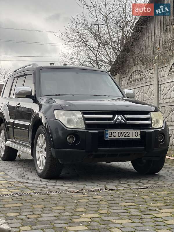 Позашляховик / Кросовер Mitsubishi Pajero Wagon 2008 в Львові